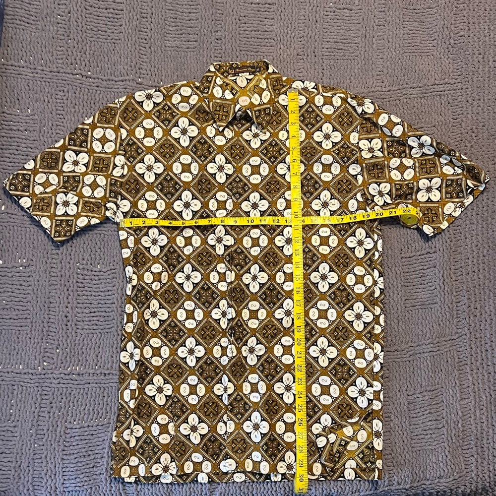 Men’s button up - Picture 7 of 9